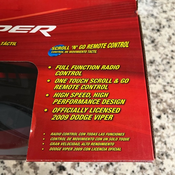 Dodge Viper 2009 Remote control car - Picture 3 of 10